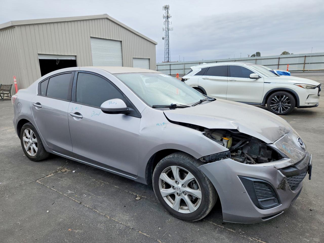 Mazda 3 I