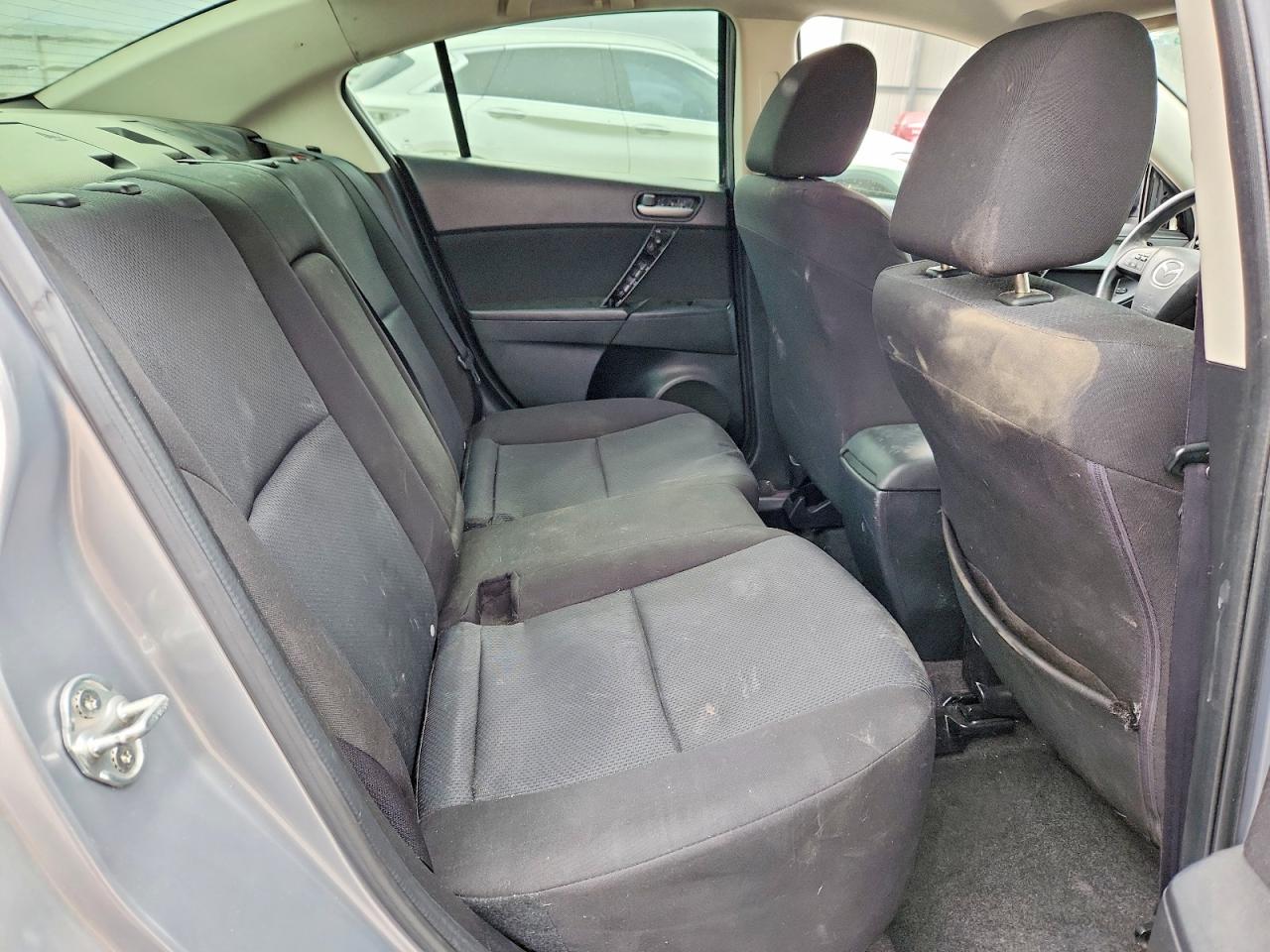 Mazda 3 I