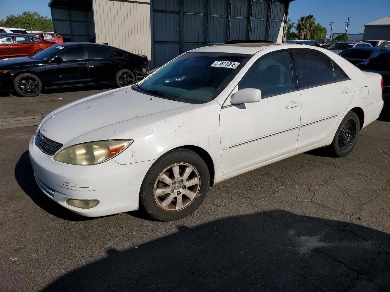 Salvage Toyota Camry Image