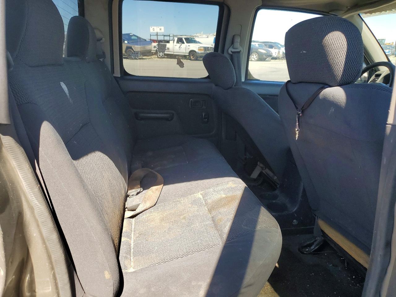 Nissan Frontier Xe