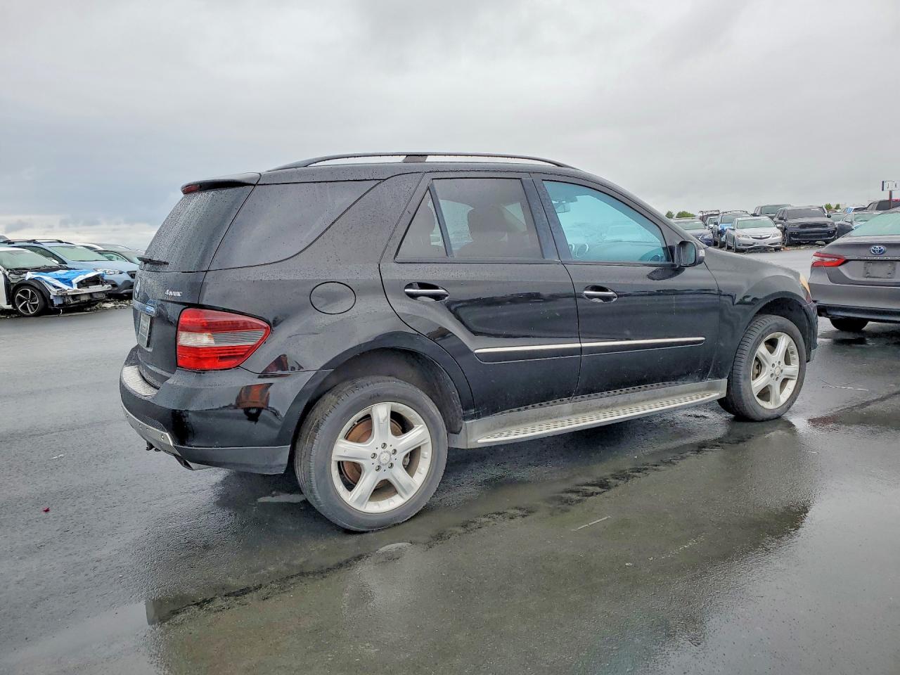 Mercedes-Benz M-Class 350
