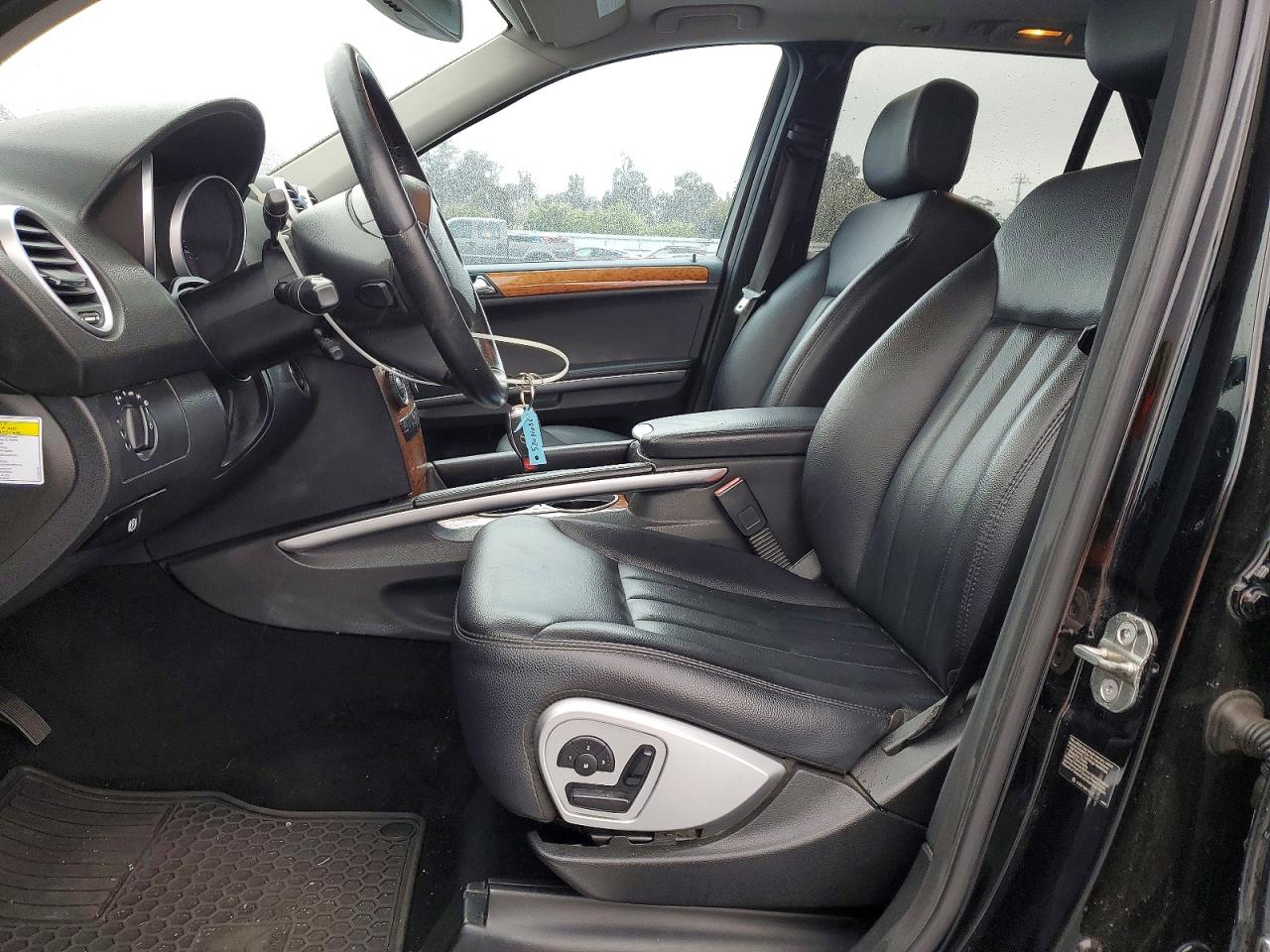 Mercedes-Benz M-Class 350