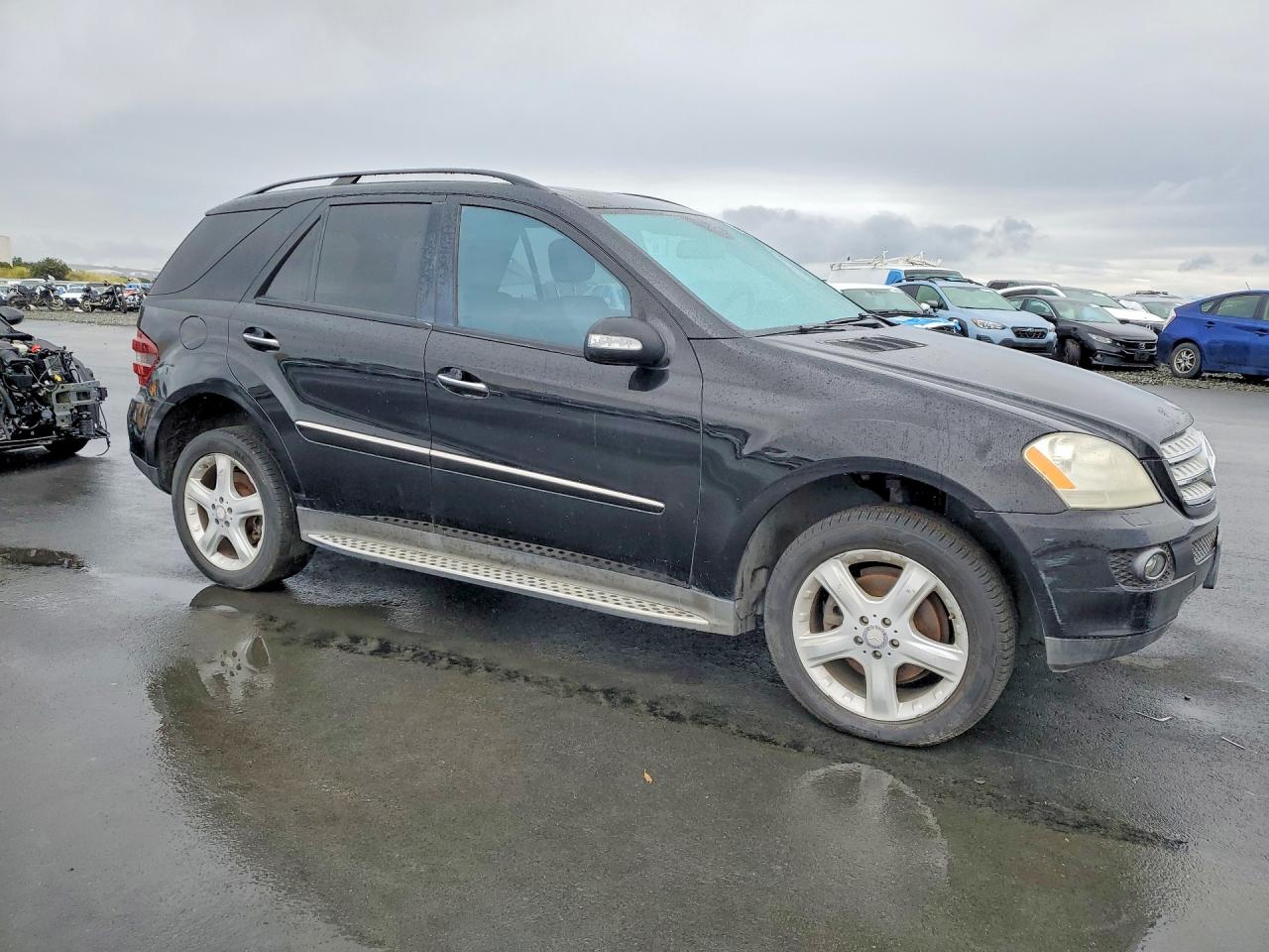 Mercedes-Benz M-Class 350