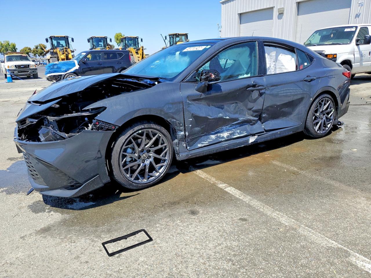 Salvage Toyota Camry Image