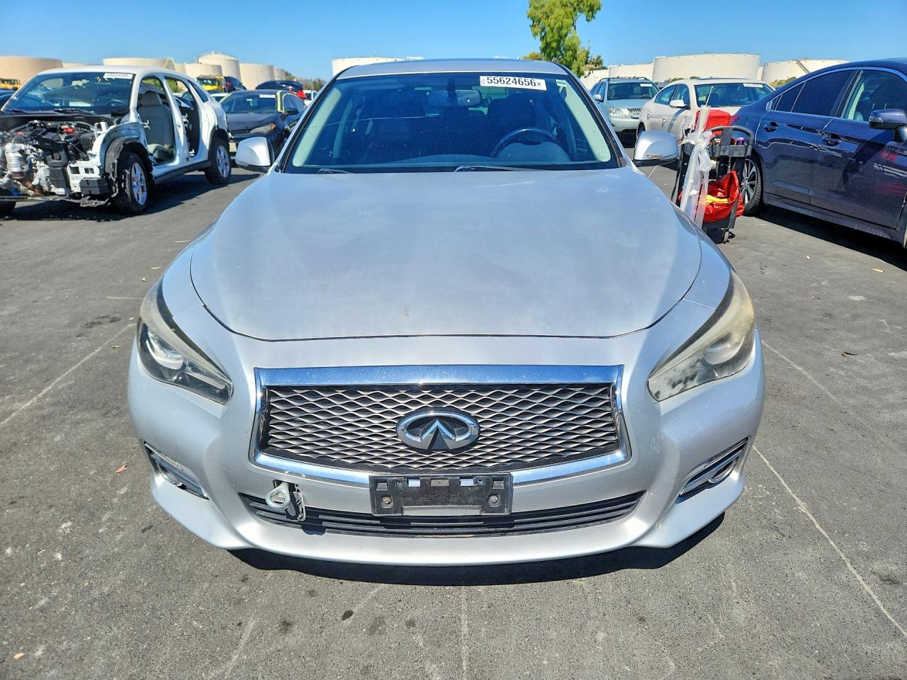 INFINITI Q50 Premium