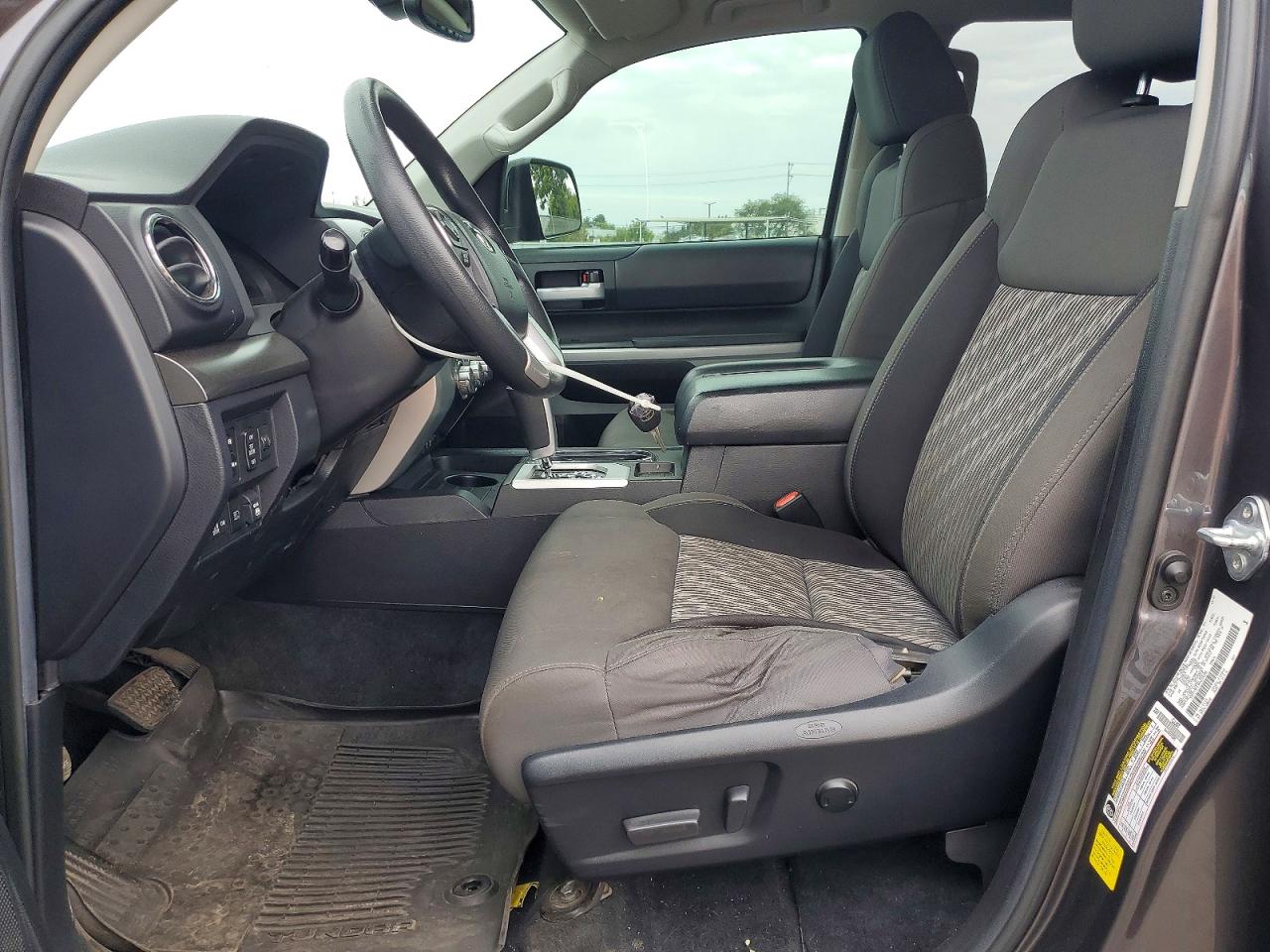 Toyota Tundra Crewmax Sr5