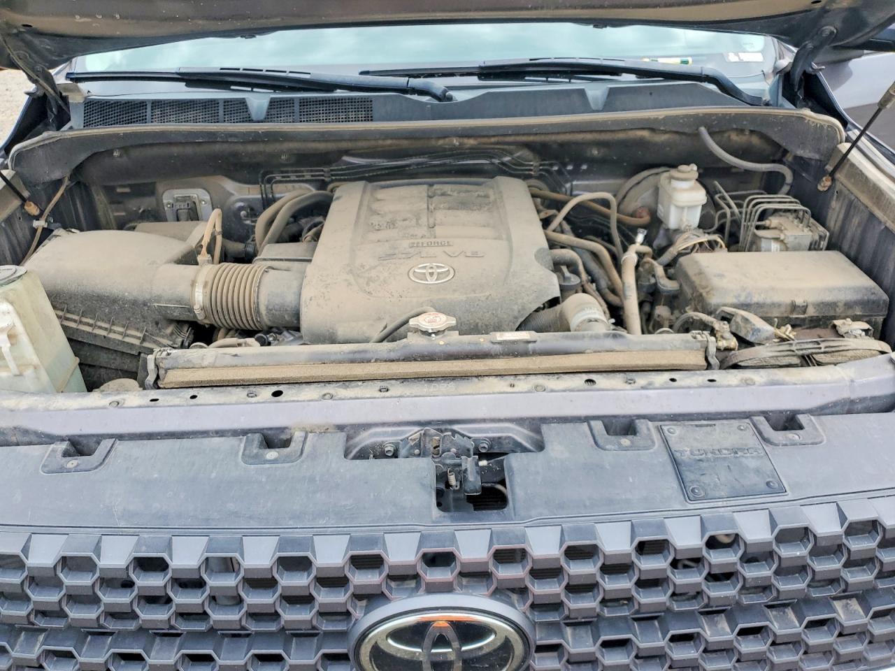 Toyota Tundra Crewmax Sr5