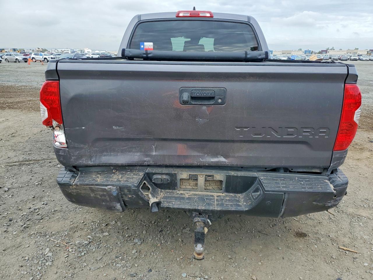 Toyota Tundra Crewmax Sr5
