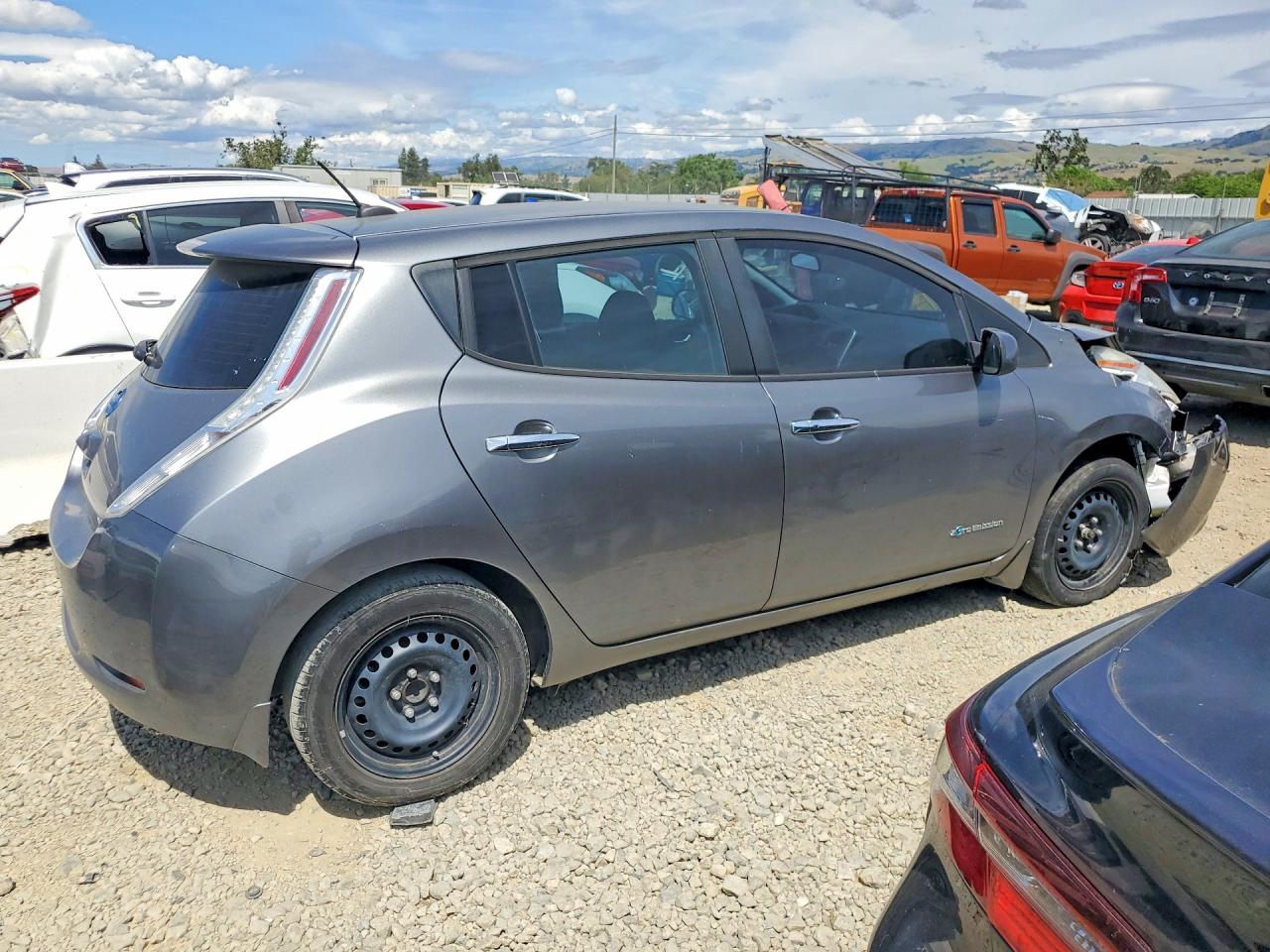 Nissan LEAF S
