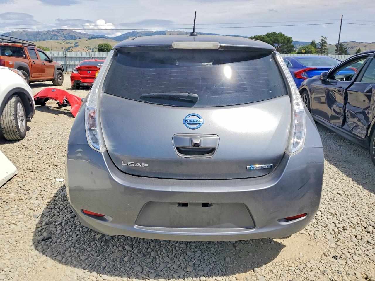 Nissan LEAF S