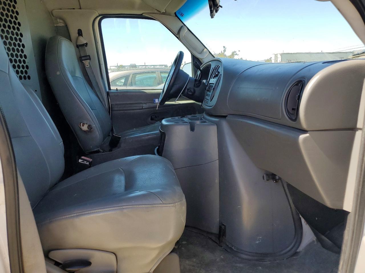 Ford Econoline E150 Van