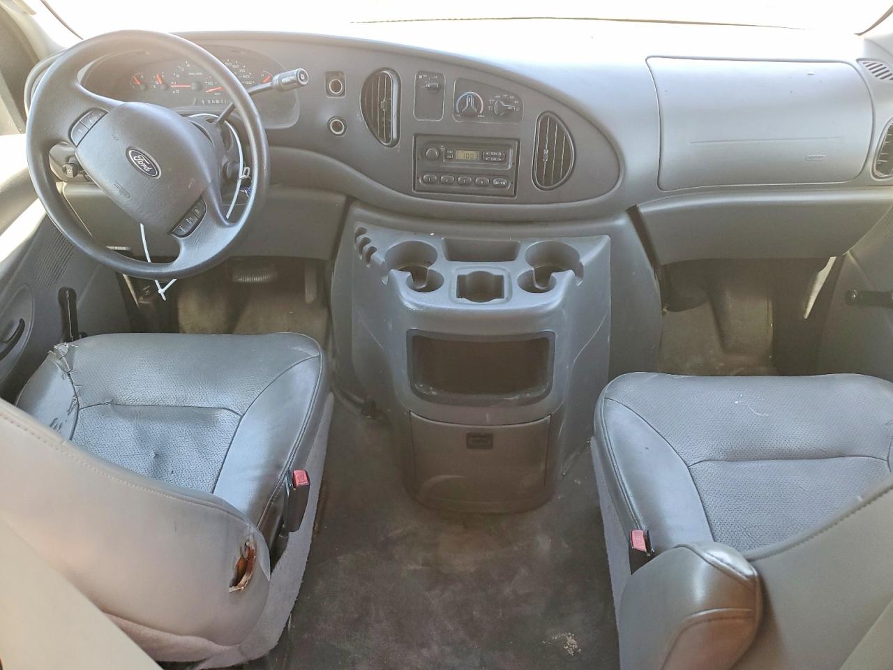 Ford Econoline E150 Van