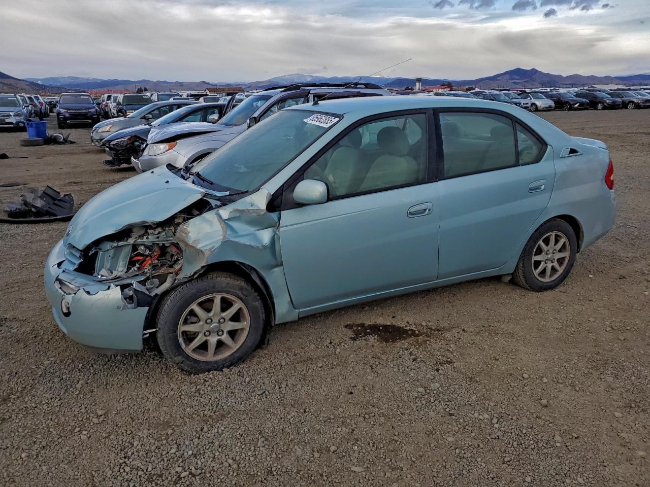 Salvage Toyota Prius Image