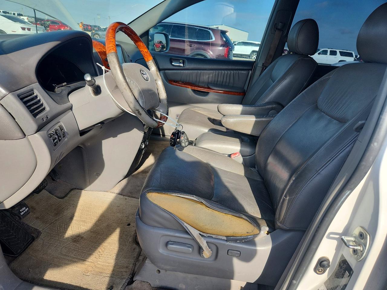 Toyota Sienna Xle
