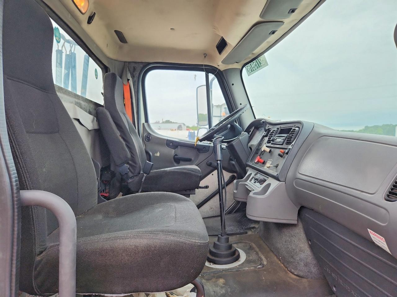 Freightliner M2