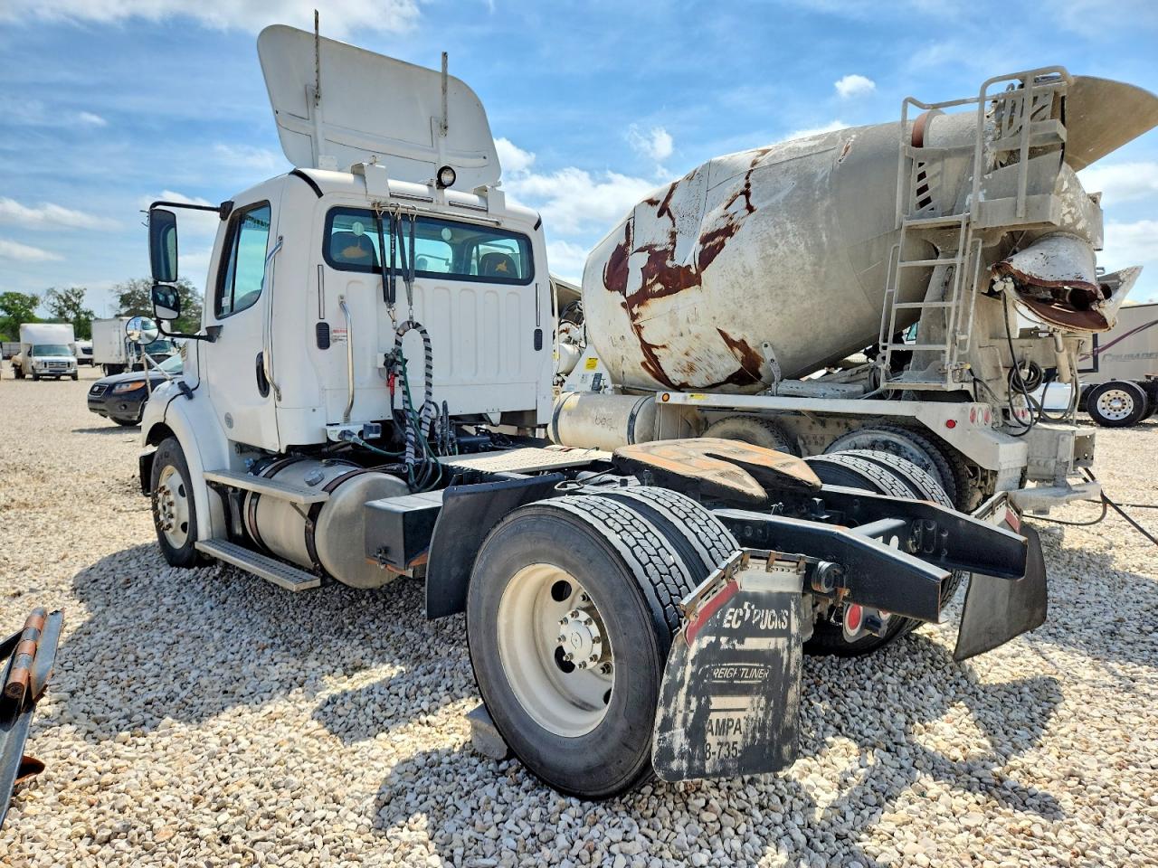 Freightliner M2
