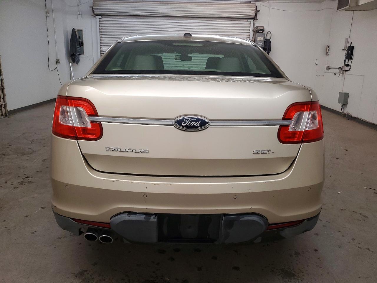 Ford Taurus Sel