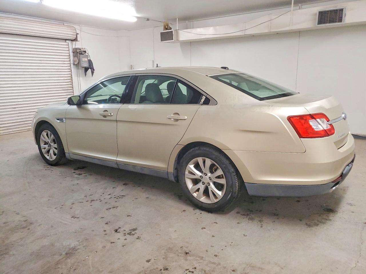Ford Taurus Sel