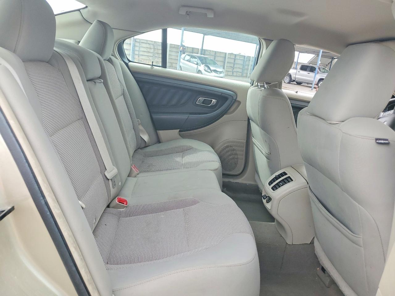 Ford Taurus Sel