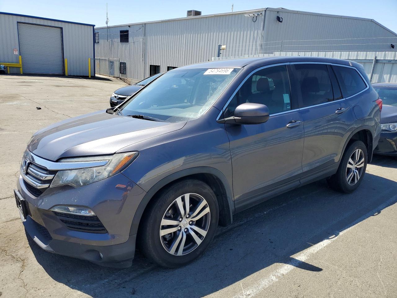 Salvage Honda Pilot Image