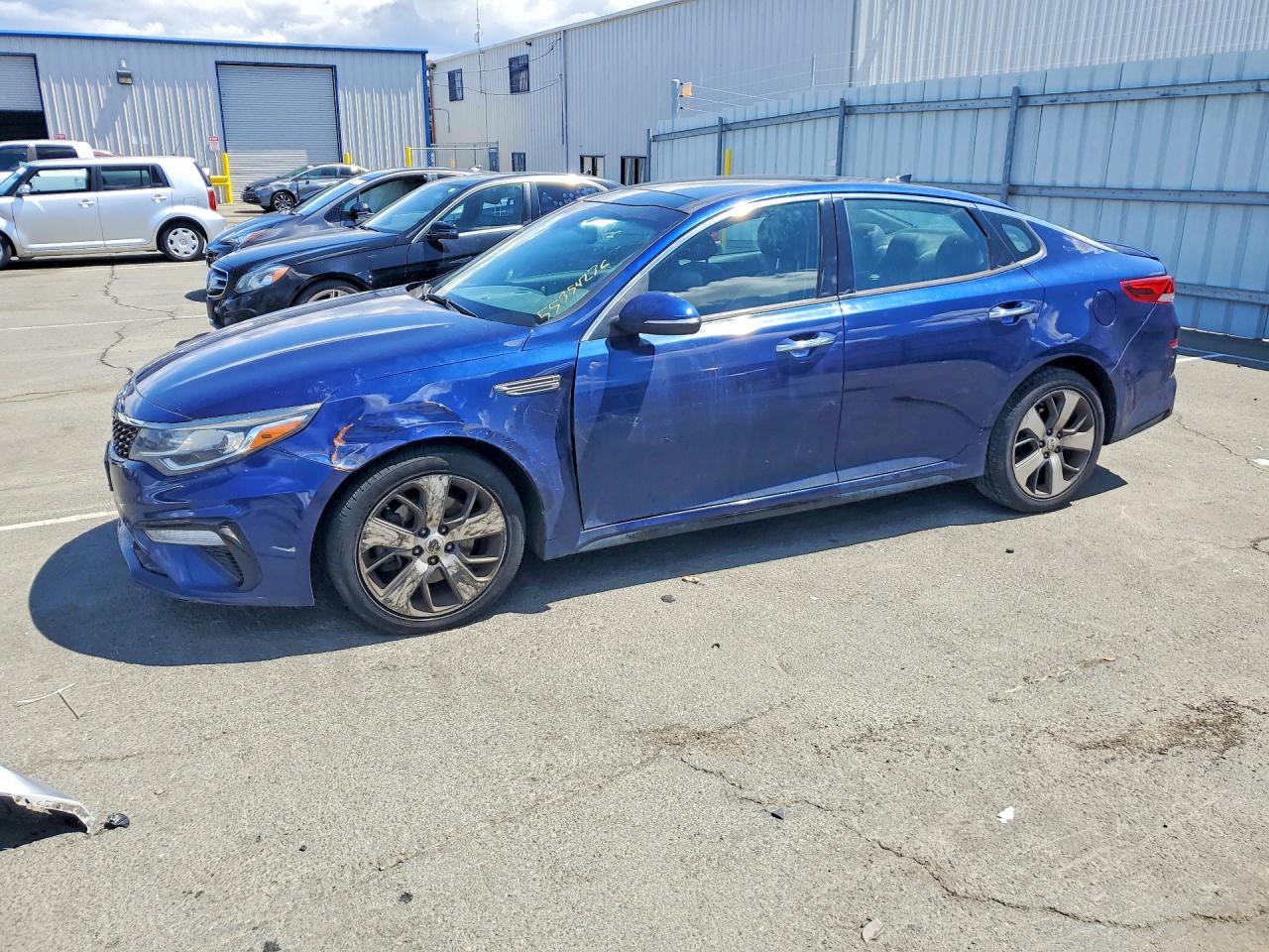 Salvage Kia Optima Image