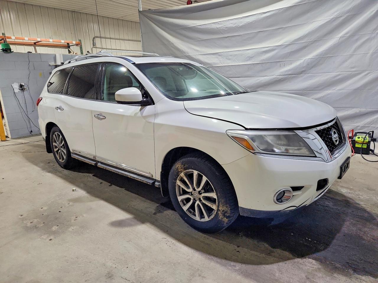 Nissan Pathfinder S