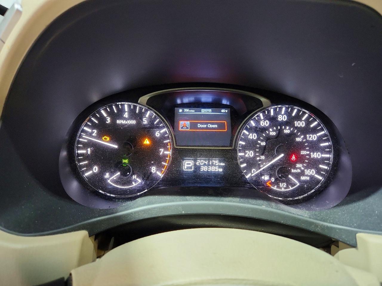 Nissan Pathfinder S