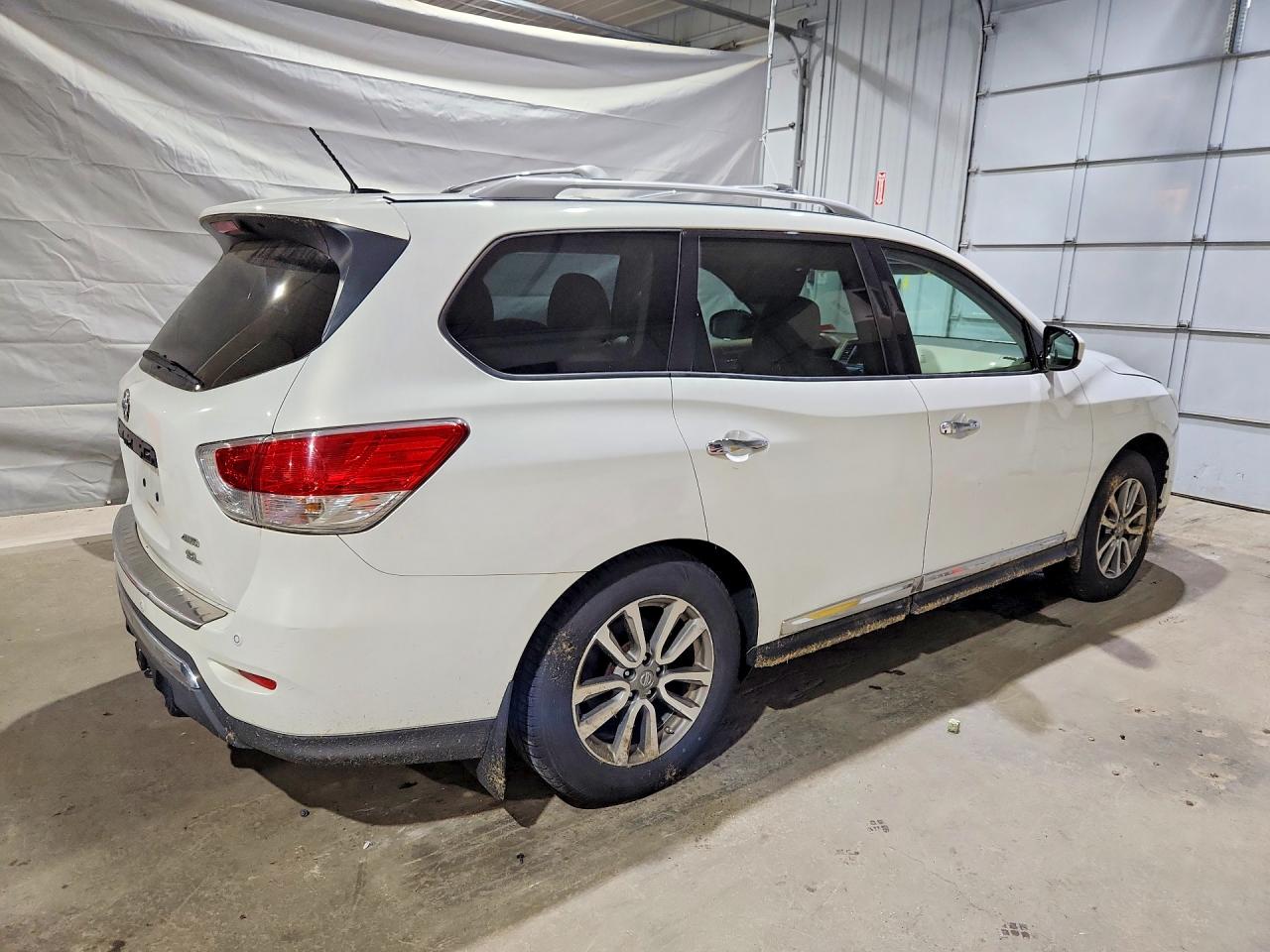 Nissan Pathfinder S