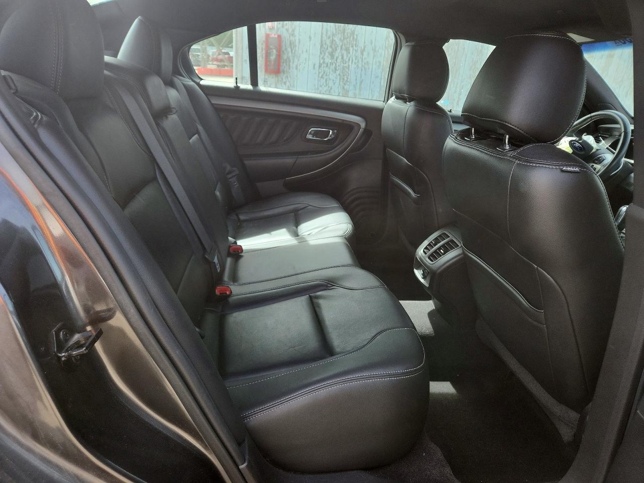 Ford Taurus Sel