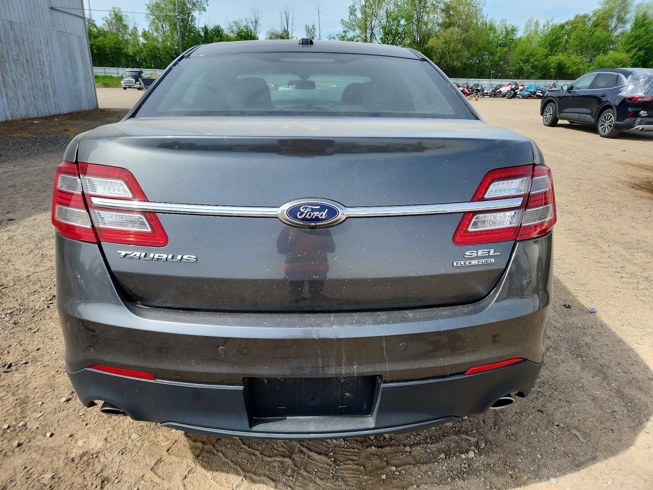 Ford Taurus Sel
