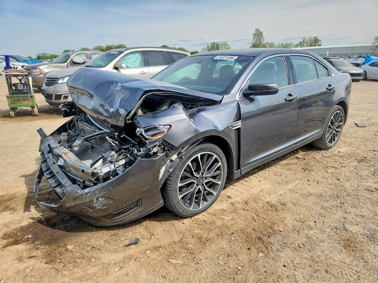 Salvage Ford Taurus Image