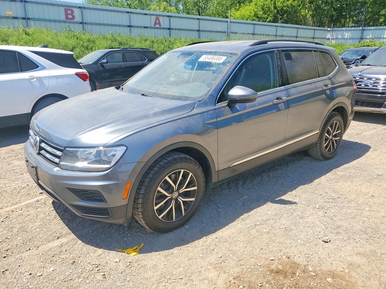 Salvage Volkswagen Tiguan Image
