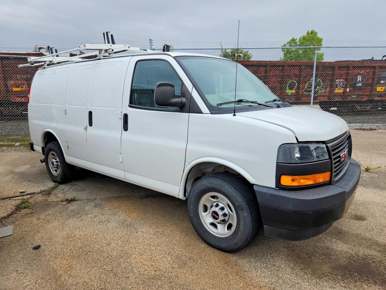 GMC Savana G2500