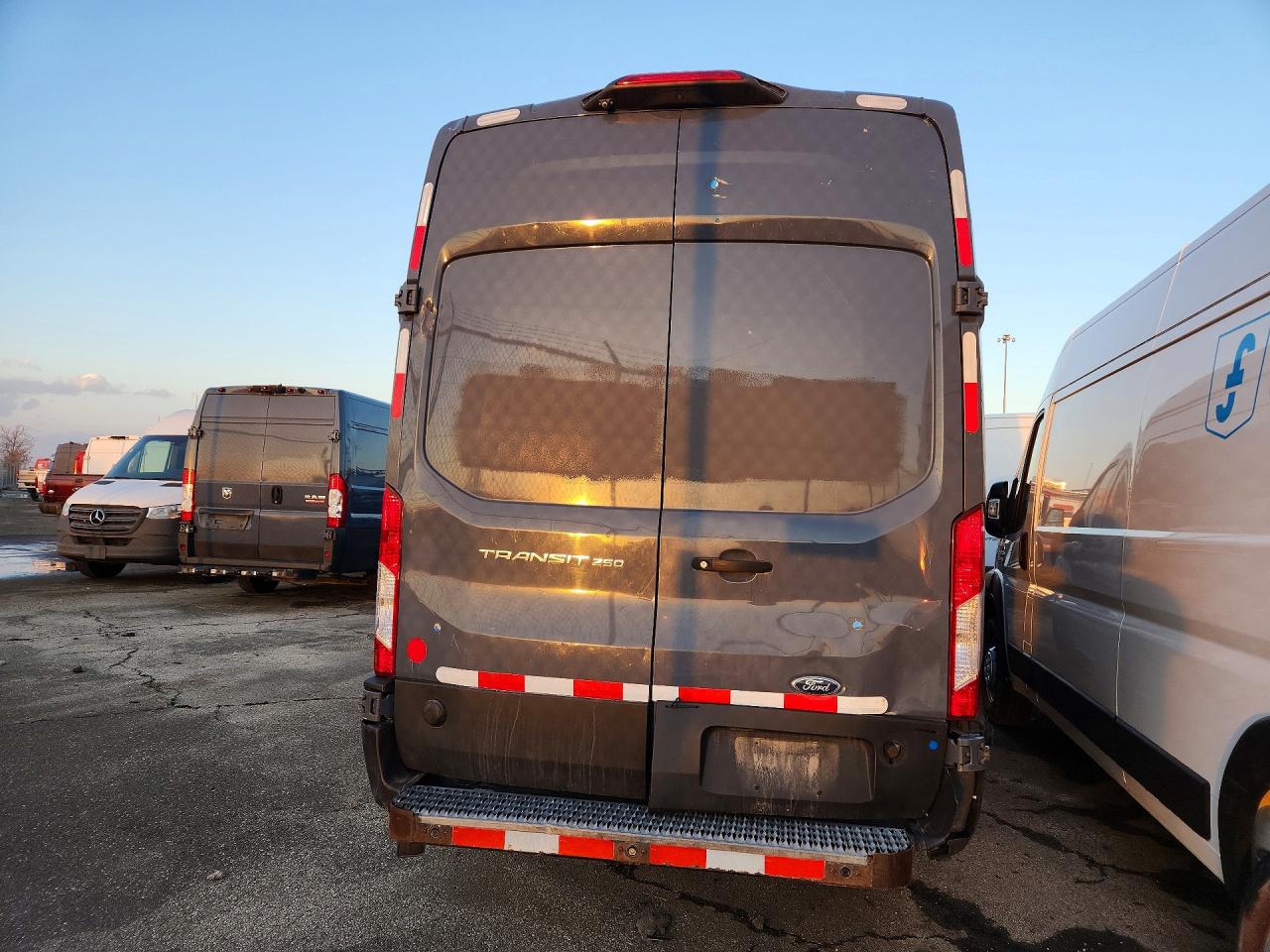 Ford Transit T-250