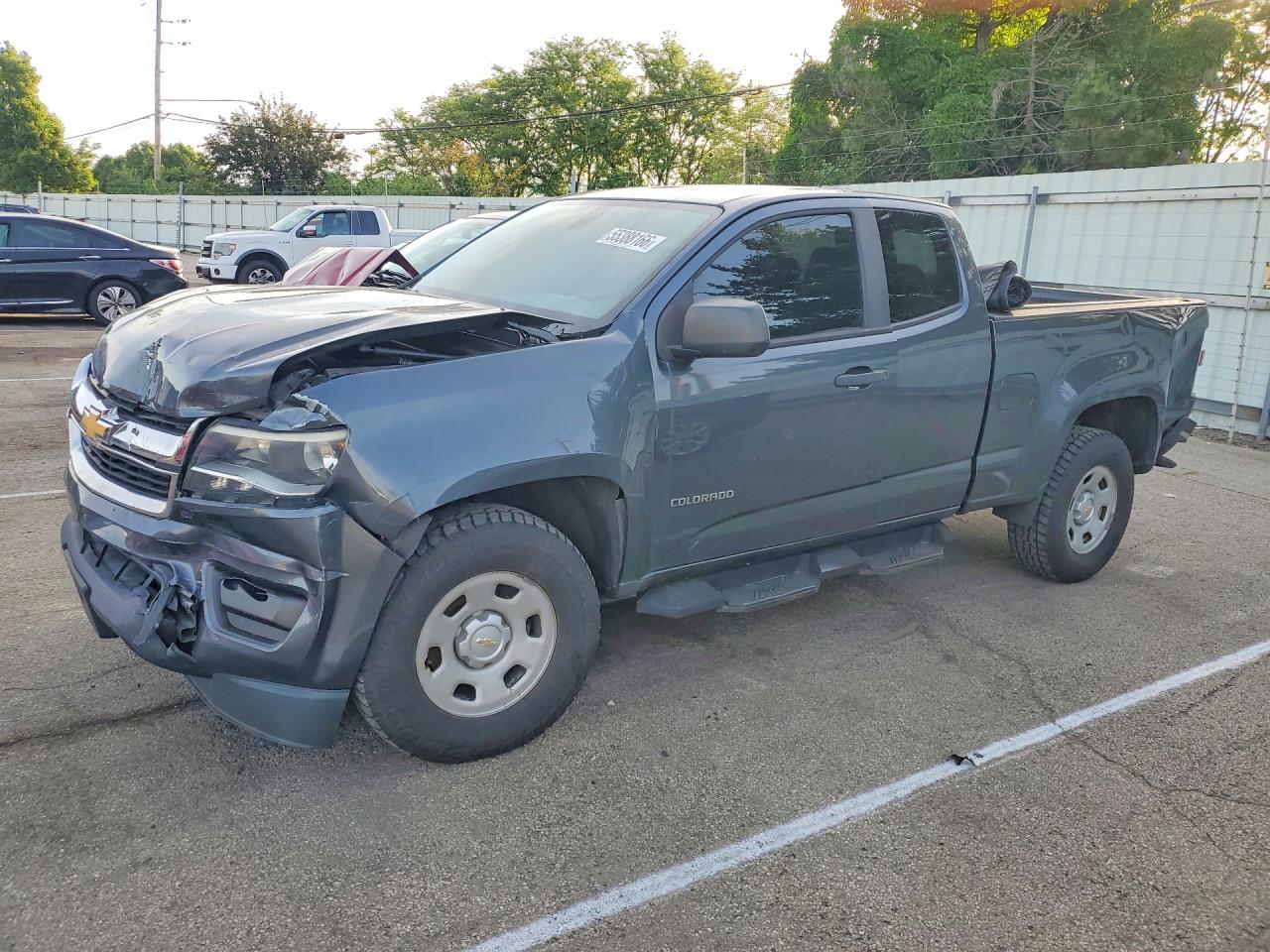 Salvage Chevrolet Colorado Image