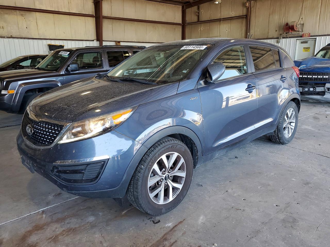 Salvage Kia Sportage Image