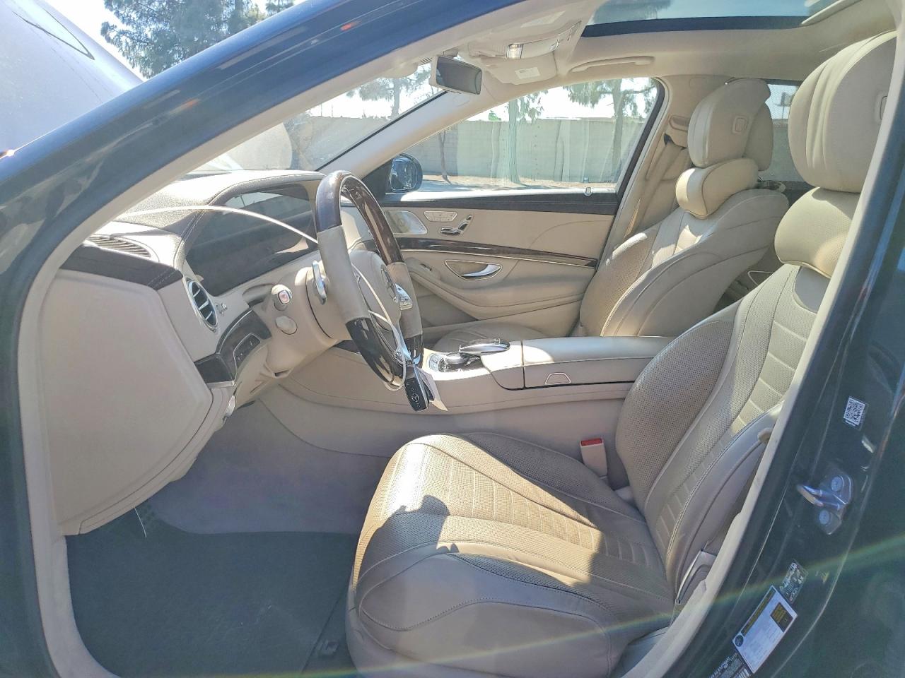 Mercedes-Benz S-Class 560