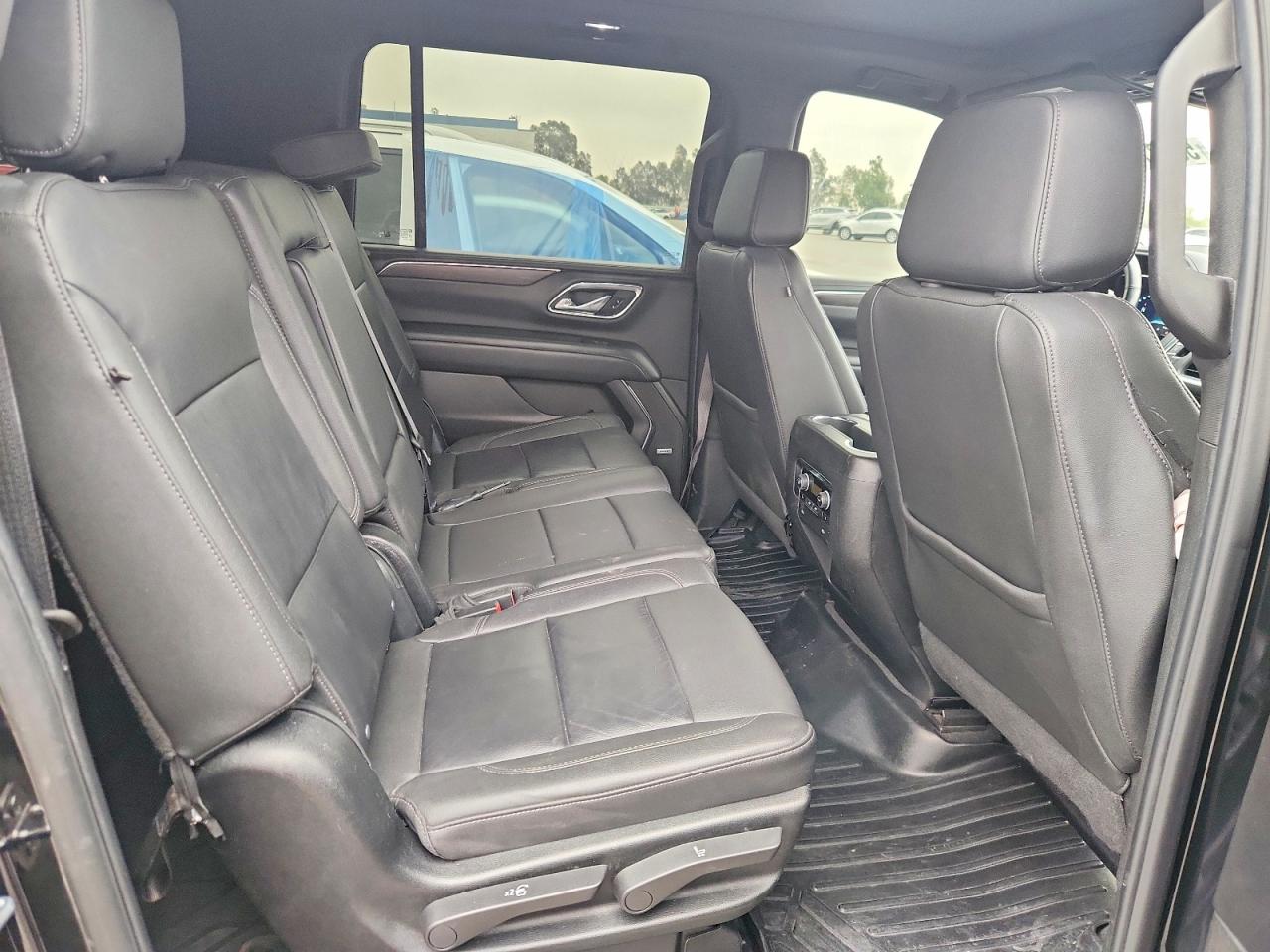 Chevrolet Suburban C1500 Lt