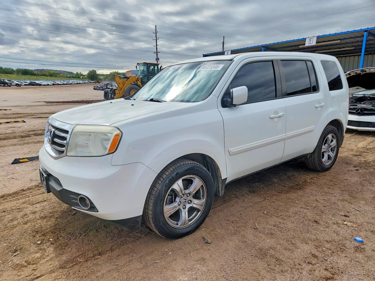 Salvage Honda Pilot Image