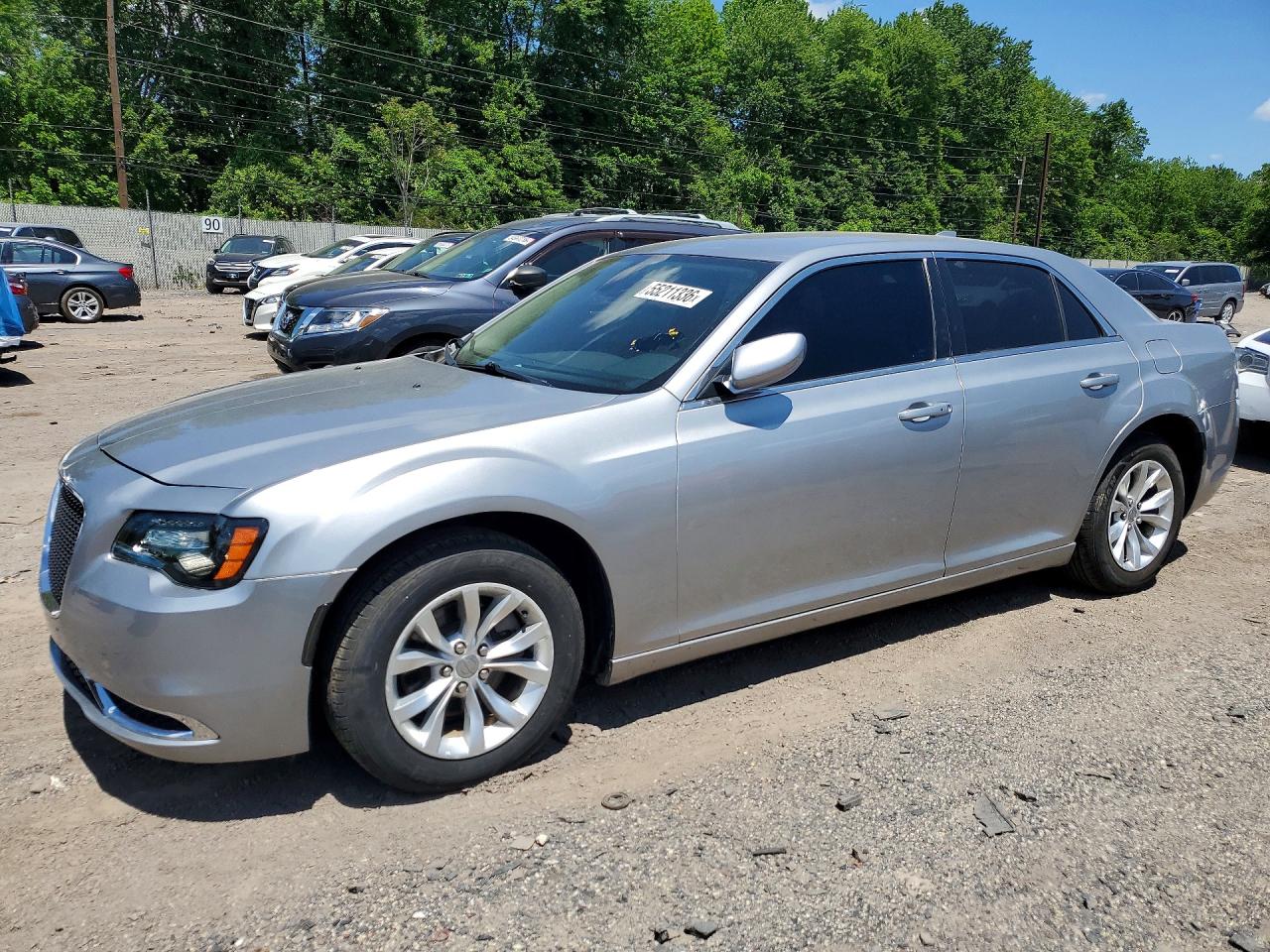 Salvage Chrysler 300 Image