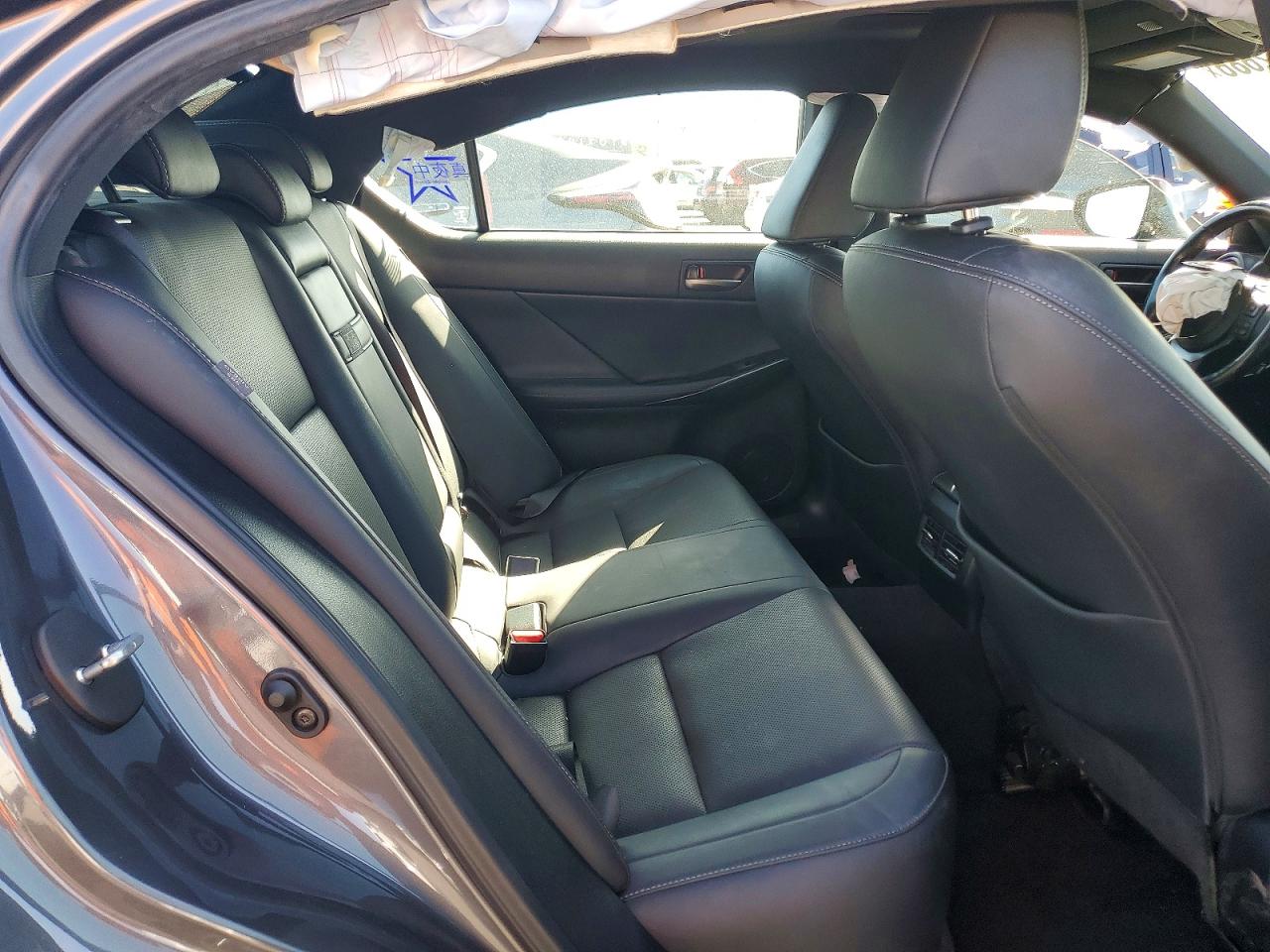 Lexus Is Base