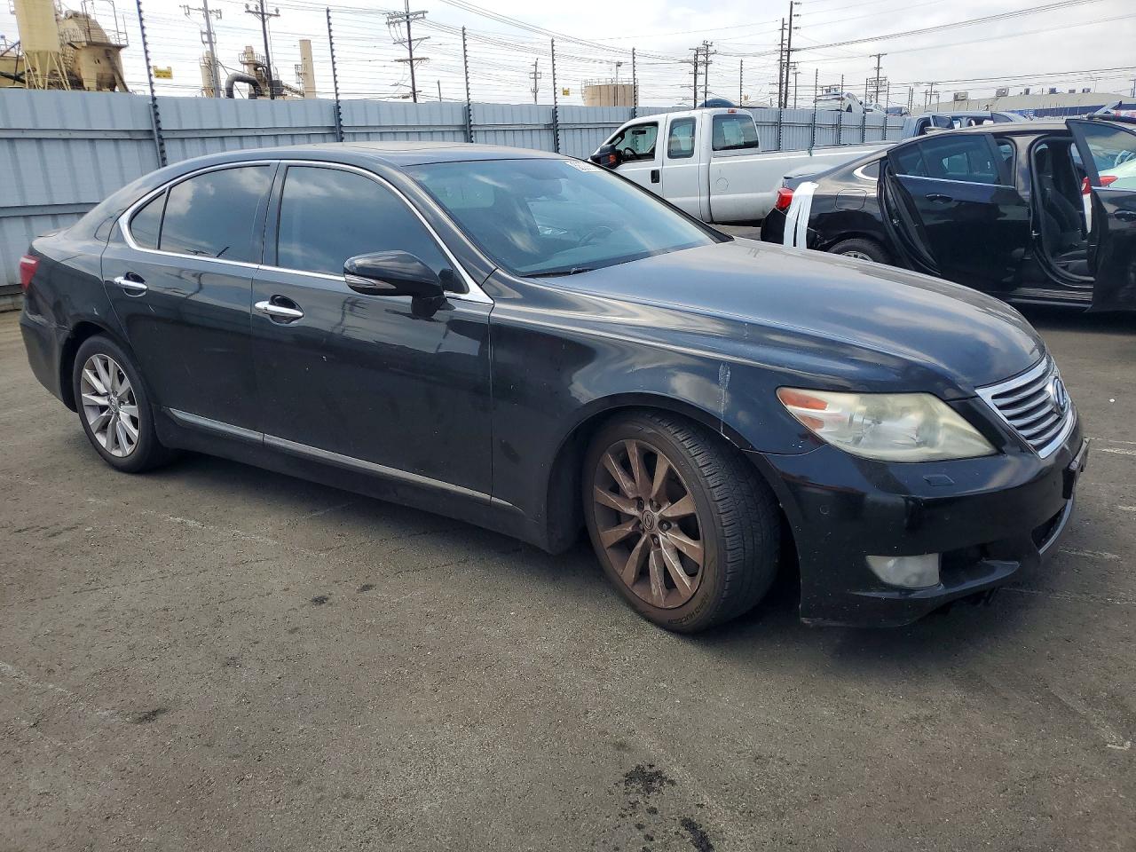 Lexus LS 460