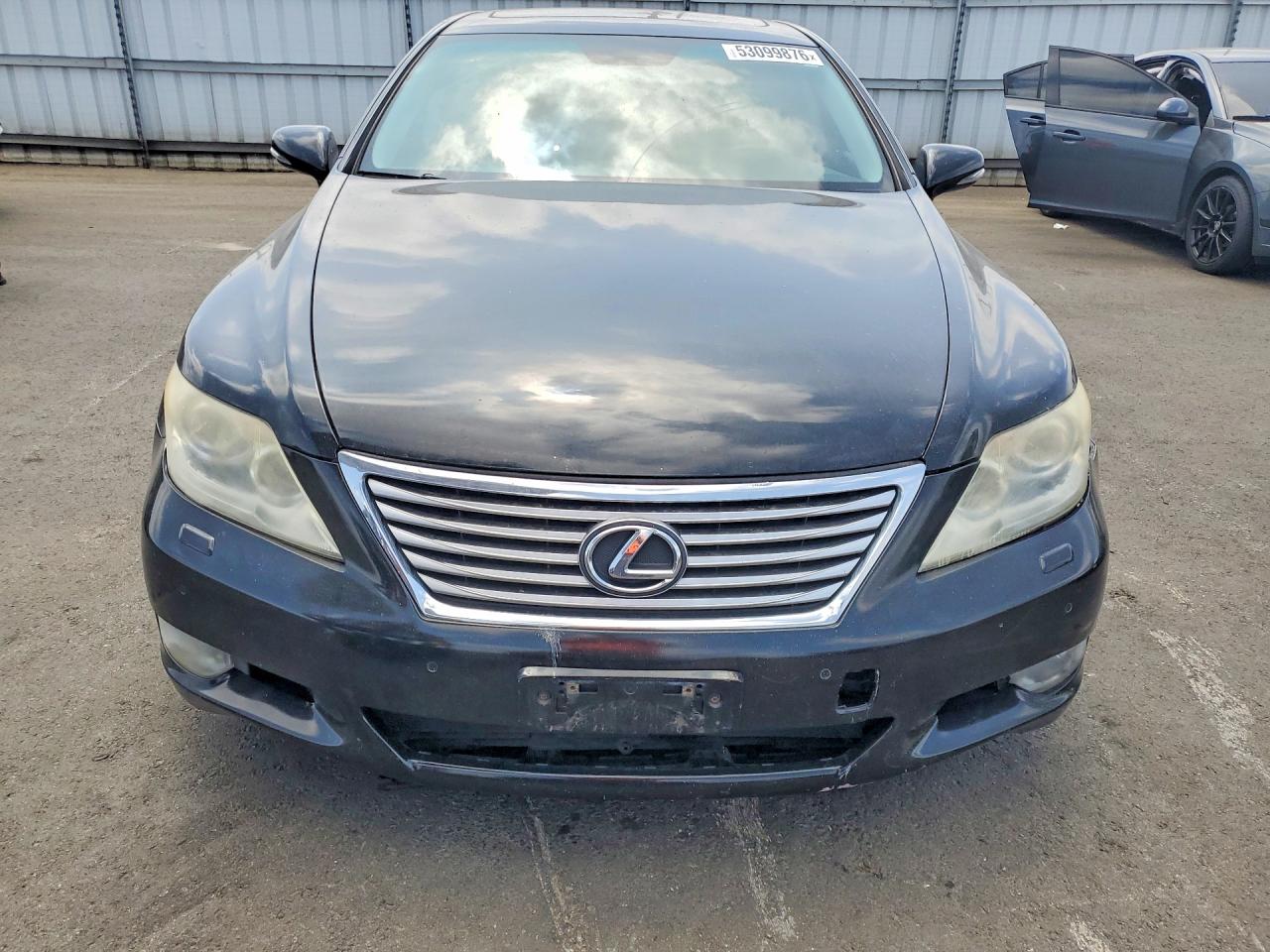 Lexus LS 460