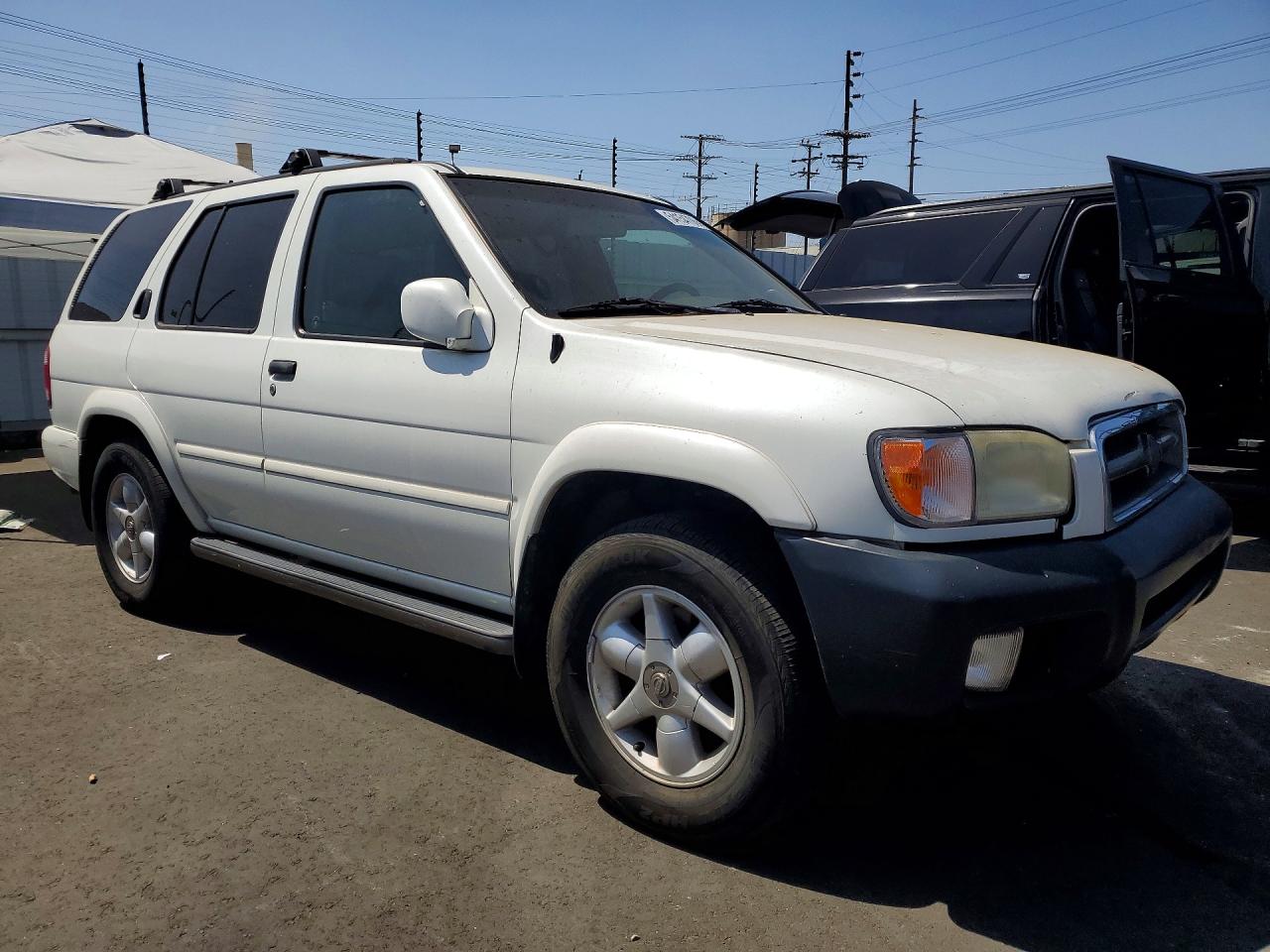 Nissan Pathfinder Xe