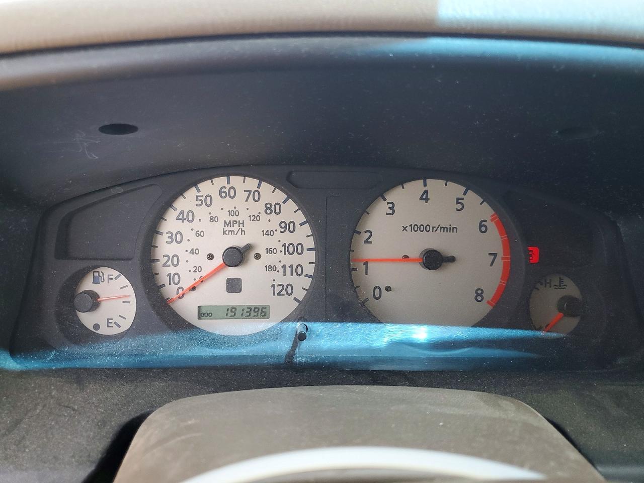 Nissan Pathfinder Xe