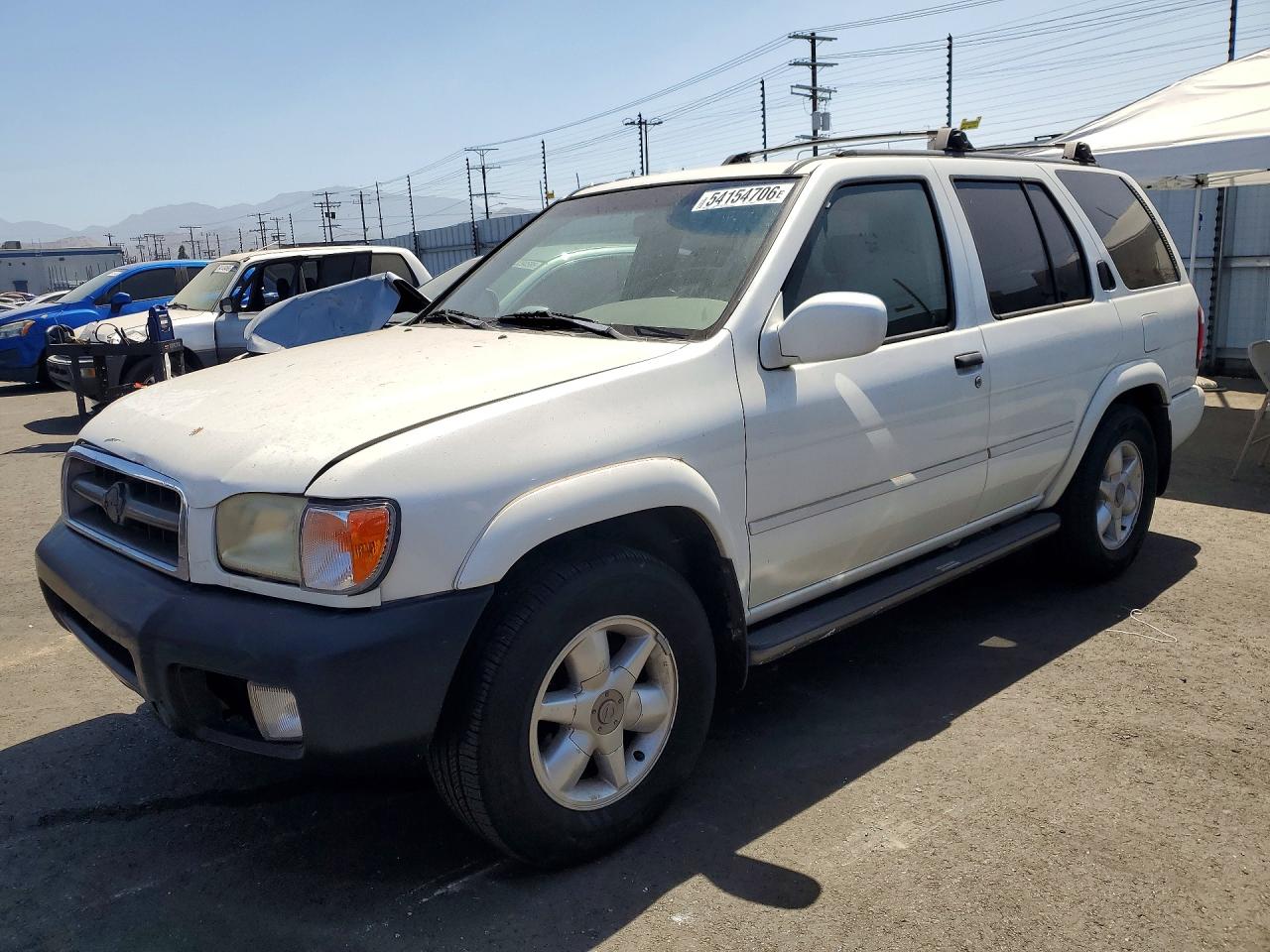 Salvage Nissan Pathfinder Image