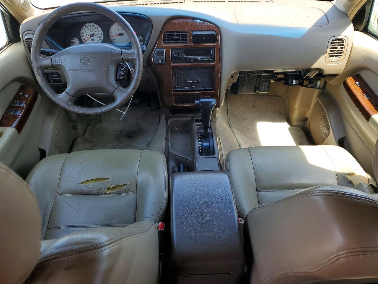 Nissan Pathfinder Xe