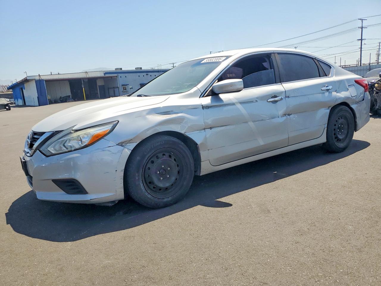 Salvage Nissan Altima Image