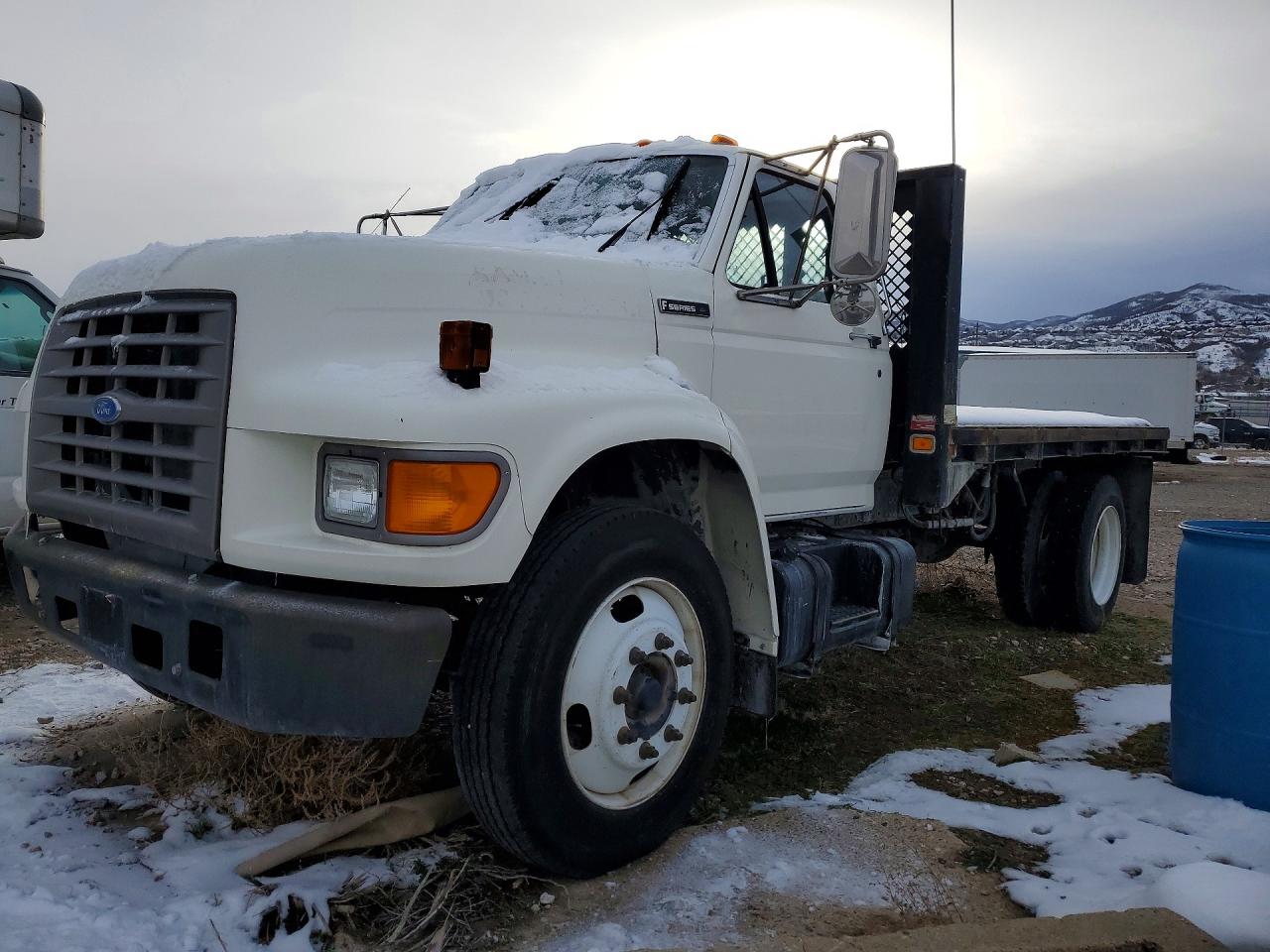 Salvage Ford F-750 Image