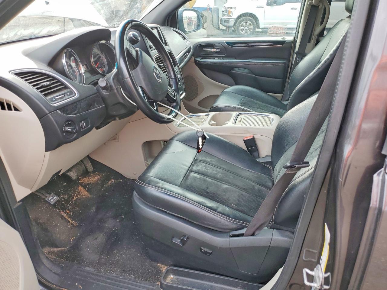 Dodge Caravan Sxt